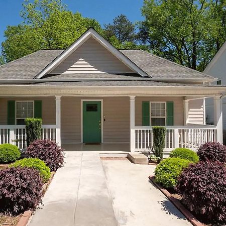 Modern 3-Bedroom, Big Fence Yard, Pets Stay Free Durham Esterno foto