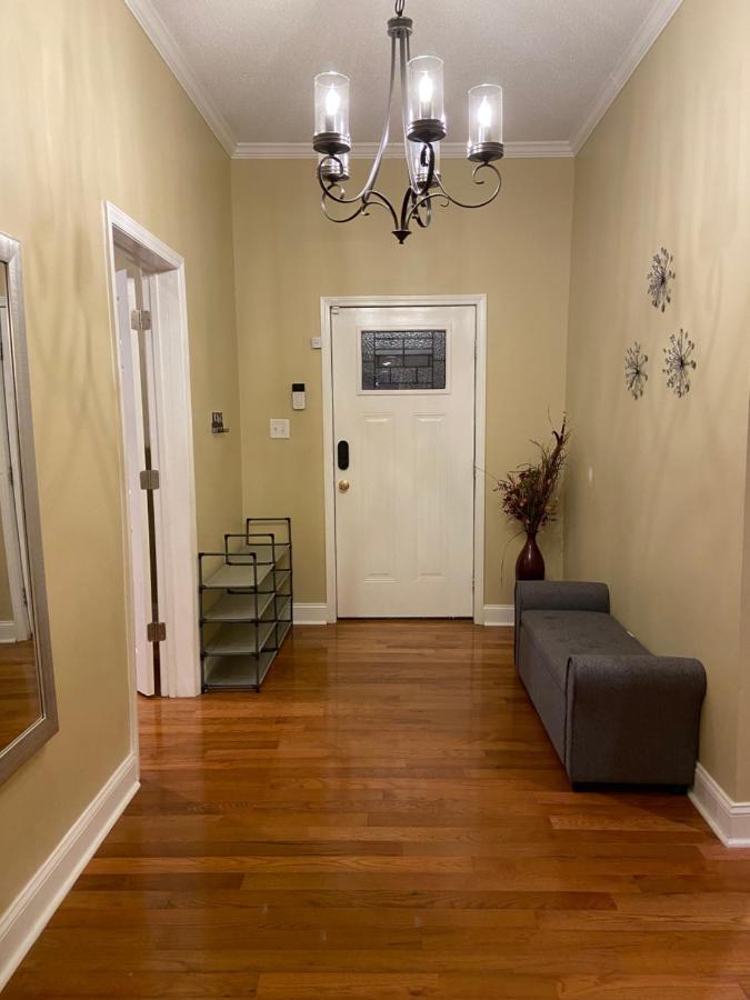 Modern 3-Bedroom, Big Fence Yard, Pets Stay Free Durham Esterno foto