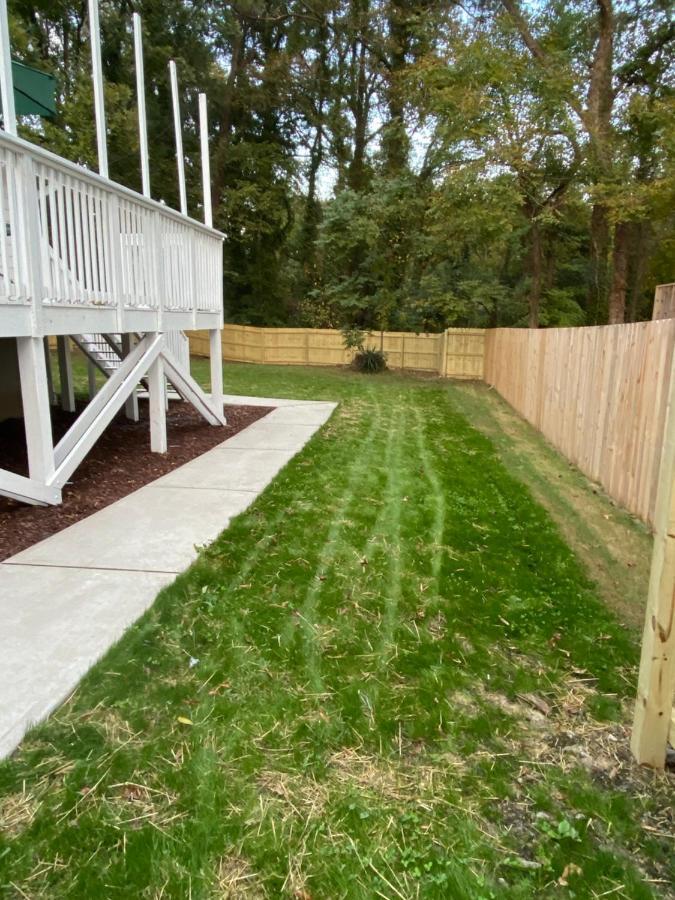 Modern 3-Bedroom, Big Fence Yard, Pets Stay Free Durham Esterno foto