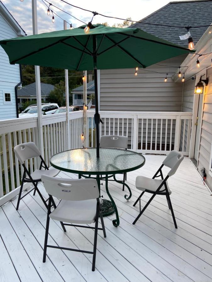 Modern 3-Bedroom, Big Fence Yard, Pets Stay Free Durham Esterno foto
