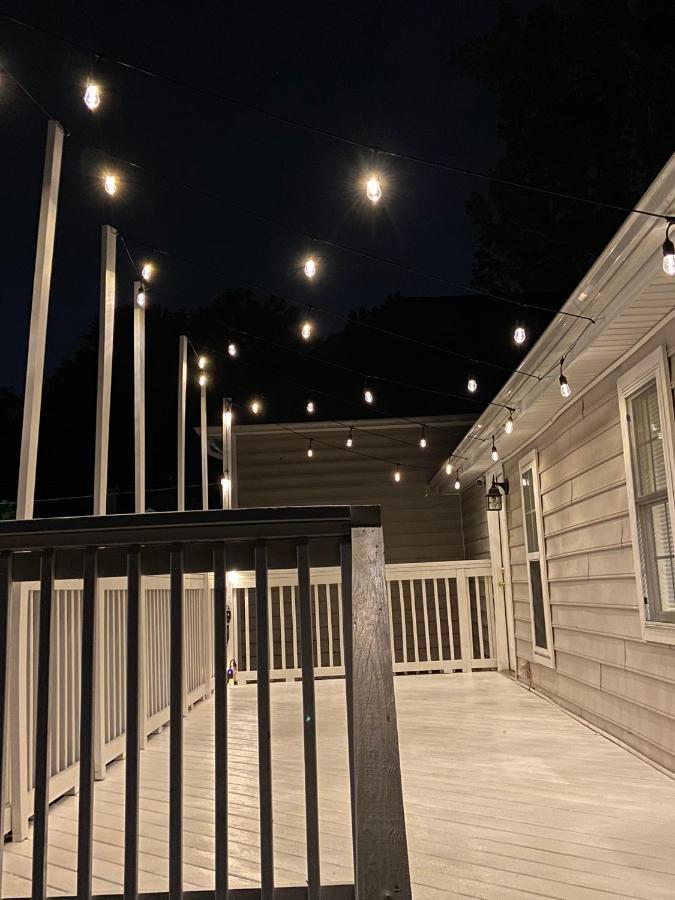 Modern 3-Bedroom, Big Fence Yard, Pets Stay Free Durham Esterno foto