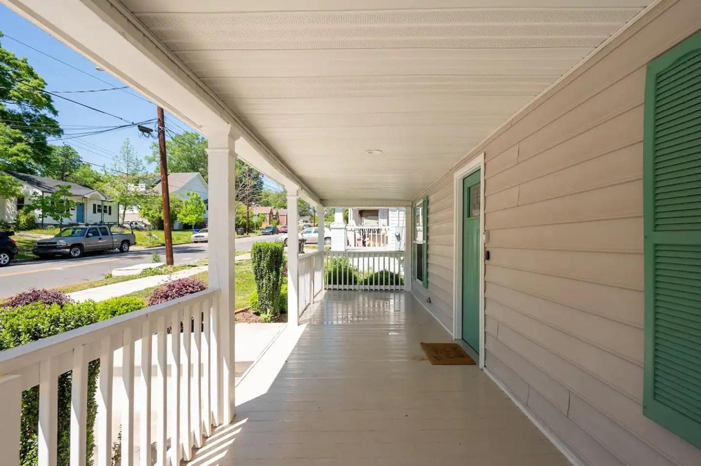 Modern 3-Bedroom, Big Fence Yard, Pets Stay Free Durham Esterno foto