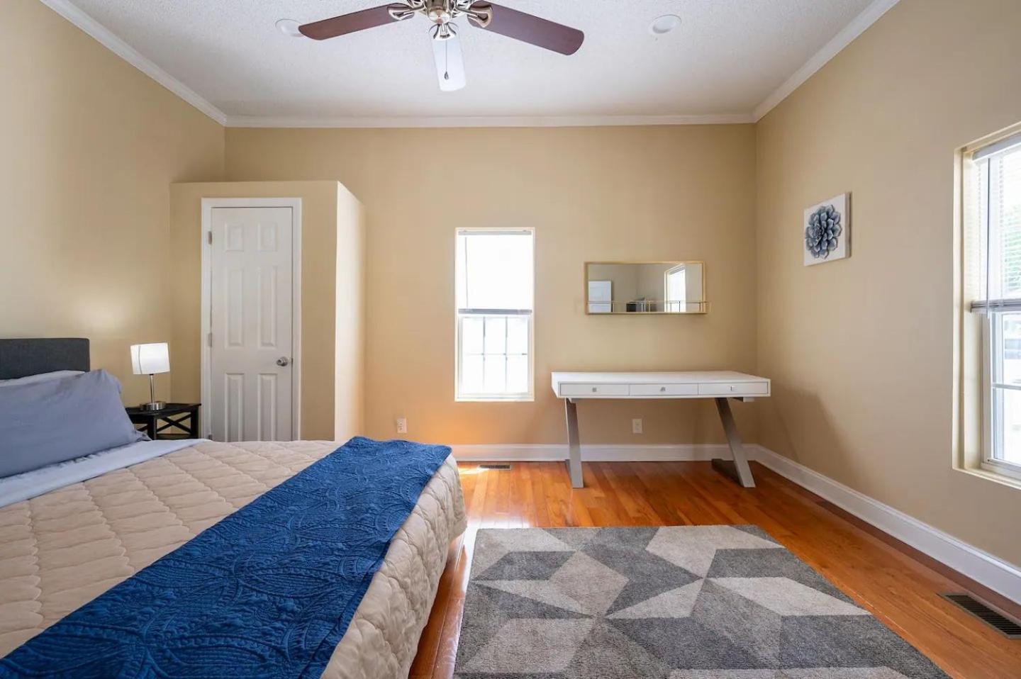 Modern 3-Bedroom, Big Fence Yard, Pets Stay Free Durham Esterno foto