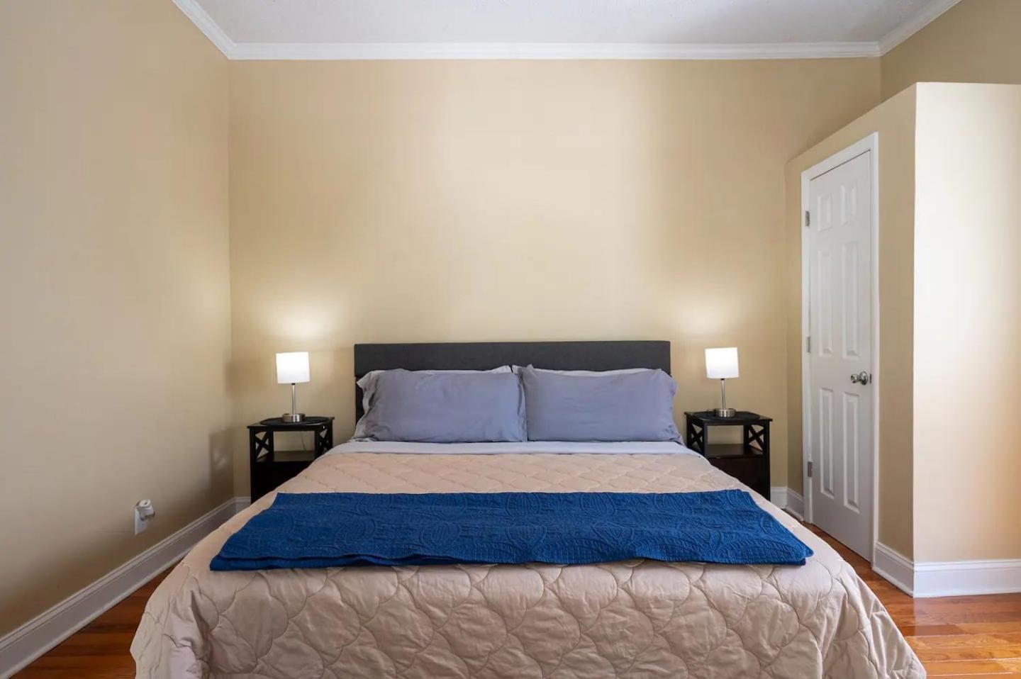 Modern 3-Bedroom, Big Fence Yard, Pets Stay Free Durham Esterno foto